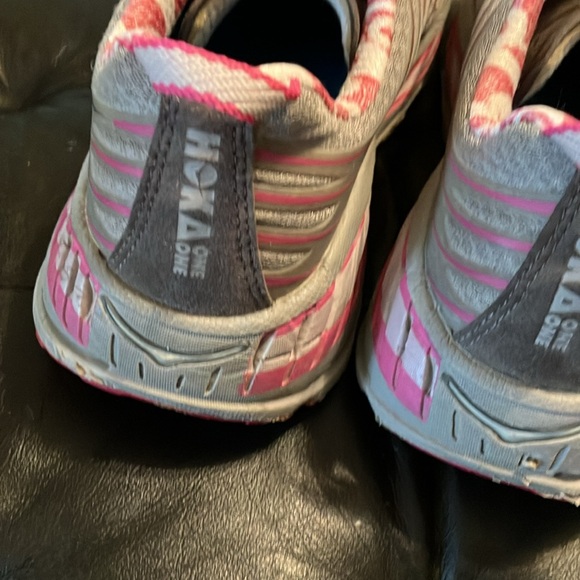 Women’s Hoka one one Stinson Evo Athletic Sneaker Pink/Grey - Picture 4 of 5